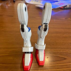 機動戦士ガンダム　パーツ　ジャンク　旧1/100 ディスティニーガンダム　両足