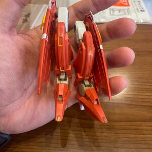 機動戦士ガンダム　ジャンク　パーツ　HG00ガンダムスローネツヴァイ　両足