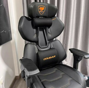 中古品　ECOUGAR TERMINATOR　パソコンチェア