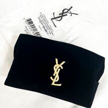 新品 未使用 イヴサンローラン 送料無料 化粧ポーチ コスメ ブラック ベロア ポーチ YVES SAINT LAURENT ロゴ 刺繍 ノベルティ_画像3