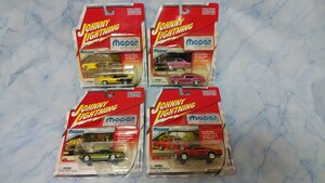 Johnny Lightning ジョニー ライトニング PLYMOUTH CUDA CONVERTIBLE / DODGE CHALLENGER TA / DODGE CHARGER / CHARGER RT プリムス