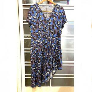 ワンピース ZARA TRAFALUC 花柄 総柄 アシンメトリー フリル ブルー　2311138