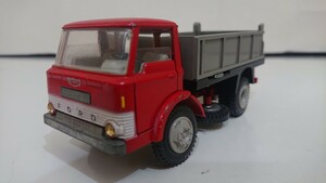 Tekno FORD D-800 DAMP Trucks