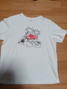 ナイキ NIKE キッズ XL Tシャツ 正規品 グラフィック 白T サマー サーファー エアマックス　スニーカー 80sオールドスクール 堀米 JORDAN