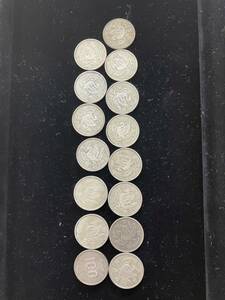 鳳凰100円銀貨14枚　昭和32年（1957） 銀貨 。　100円銀貨 1枚　昭和34年(1961年) 美品 日本古銭