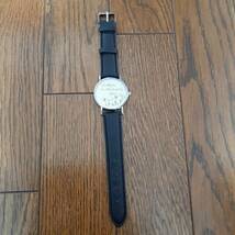 新品　未使用　レディース　腕時計　アナログ　白　ホワイト　　42150　　直径：42mm　　文字盤の厚さ：9.5mm　重量：31g_画像4