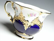 n425 Meissen マイセン 高級シリーズ Bフォーム グランツゴールド レリーフ 宮廷小花絵 コバルト 大型 カップ＆ソーサー ②_画像4