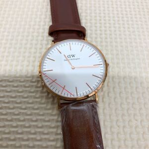 新品に近い。ダニエルウェリントン Daniel Wellington　メンズ Rose Gold 腕時計 40MM Classic St Mawes 送料無料。