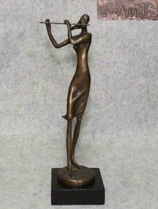 金属工芸●●女性像　笛吹き　ブロンズ像●音楽家　フルート 27cm　 置物　銅像　在銘　bronze 