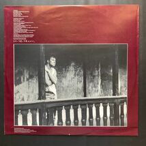 LP PAUL YOUNG / BETWEEN TWO FIRES_画像8