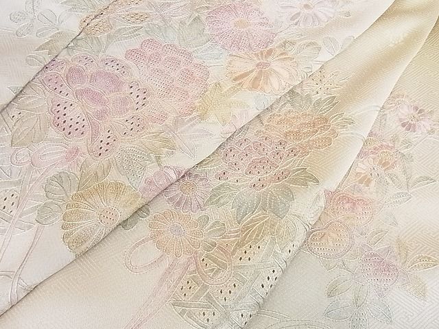 訪問着 スワトウ刺繍の値段と価格推移は？｜204件の売買データから訪問