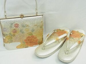 平和屋1■和装小物　バッグ・草履セット　駒刺繍　草花文　金銀糸　逸品　Mサイズ　th4052