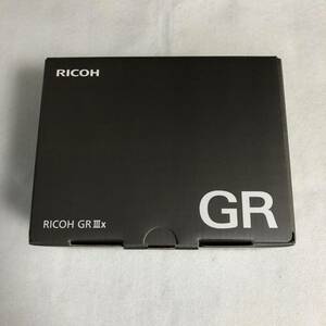 【新品/未使用/希少品薄品】RICOH GR Ⅲx コンパクトデジタルカメラ/40mm/送料込み/即日発送 保証書あり　10272N