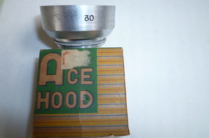 希少品 カメラ クラスシック メタルレンズフード アンティーク 30ミリ径 カシメカブセ 金属製美品 ACE HOOD MODLⅡ入手困難品 廃盤