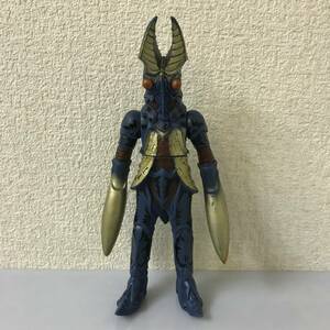 バルタン星人 ウルトラ怪獣 ソフビ フィギュア 2001年 約19cm高 中国製 バンダイ 保管品