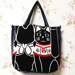 和柄丸みトートバッグ 黒い招き猫 にゃんこ 手提げバッグ Dカン付き2WAY 手作りバッグ にゃんこ ネコ