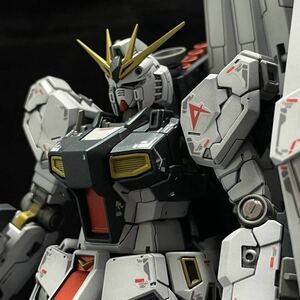 【ガンプラ】 RG 1/144 νガンダム 【塗装済完成品】