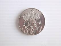 1980年 モスクワオリンピック記念メダル　外径3.1cmｘ0.3cm厚　古品_画像1