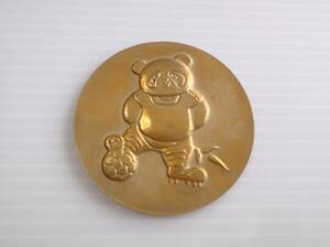 中国 万里の長城　記念メダル　パンダ とサッカーボール　5cm径ｘ0.3cm厚　ケース　古品