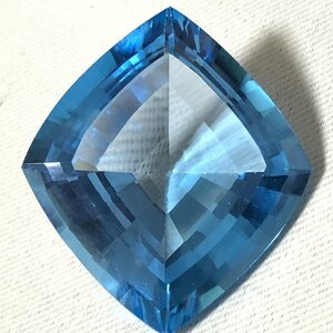 天然ブルートパーズ ブルトパ 大型 82.526ct 宝石 色石 ルース IW311BJ02BLT