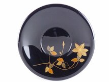 【扇屋】輪島塗 わじま慶塚「草花絵替蒔絵 茶托」5客 共箱 幅 約13.5cm 高さ 約2cm 木製 棗 香合 茶碗 花絵替 茶道具_画像5