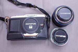 OLYMPUS PEN Since 1959 E-P1 M.ZUIKO DIGITAL 17mm 1:2.8 14-42mm 1:3.5-5.6 オリンパス ミラーレス一眼レフ デジタルカメラ P11078