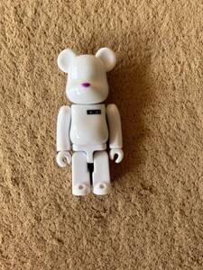 newspace ベアブリック 小山慶一郎　NEWS BE@RBRICK