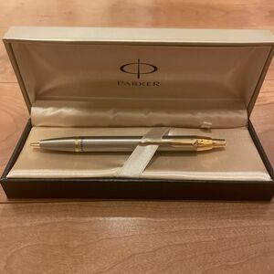 PARKER 筆記用具　ボールペン　シャンパンゴールド 箱付き