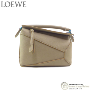 Loewe Cuzzle Edge маленький 3 -пути плечевой пакет сцепления рука A510p88x16 песок (новый)