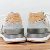 z7989【574】ニューバランス US8.5 26.5cm/灰 グレー ベージュ newbalance メンズ スニーカー 中古_画像4