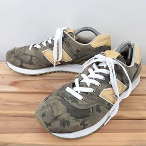 z8251【574】ニューバランス US9 27.0cm/オリーブ カーキ ベージュ系 カモフラ 迷彩 newbalance メンズ スニーカー 中古