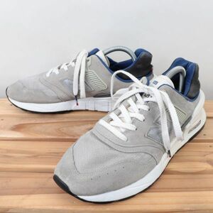 z8255【997S】ニューバランス US8 26.0cm/灰 グレー 黒 ブラック 青 ブルー系 newbalance メンズ スニーカー 中古