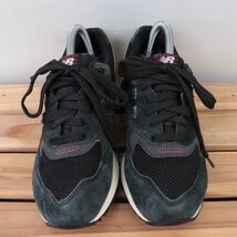 z8414【999】ニューバランス US7 25.0cm/黒 ブラック 赤 レッド 白 ホワイト newbalance メンズ ユニセックス スニーカー 中古_画像2