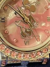 中古レディース腕時計 Disney ミニーマウス ディズニー スワロフスキー シェル 裏にはミッキーマウス クォーツ (10.18)_画像5
