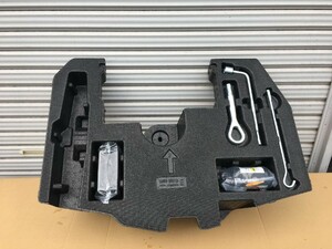 231005 Nissan Nissan Note e-POWERi- power HE12 loaded tool flat tire repair kit 