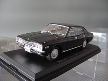 ☆　日産グロリア・スバル1000 ・PUBLICA UP10　1/43 3台　及び　パトカー　REAL-X トヨペットクラウン　1/64　計４台　☆_画像3