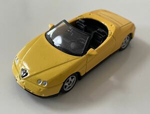 1/64 WELLY アルファロメオ スパイダー ウィリー　ALFAROMEO SPIDER イエロー