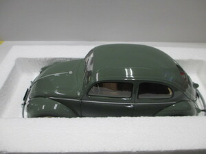 新品　1/18　ミニチャンプス　VW　ビートル　サルーン　1949　グリーン　絶版