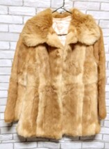 美品 リアル毛皮コート ラパン毛皮コート 艶やかな毛皮コート 手触り良い 毛皮 黄金色です。_画像3