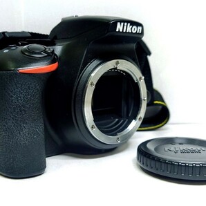 Y-39810N Nikon カメラ カメラレンズ D3500 DX NIKKOR 70-300mm 1:4.5-6.3G ED ニコン 充電器 保管品 現状品 通電確認済の画像2