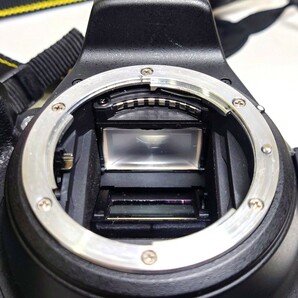 Y-39810N Nikon カメラ カメラレンズ D3500 DX NIKKOR 70-300mm 1:4.5-6.3G ED ニコン 充電器 保管品 現状品 通電確認済の画像3