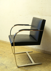 knoll ノル社製 ブルーノチェア アームチェア フラットバー アームパッド付き 椅子 本革 ミース・ファン・デル・ローエ (2)