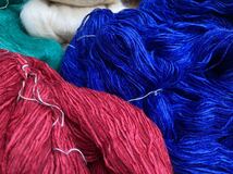 sozai 毛糸いろいろまとめ売りC-34（カセ　赤レッド　青ブルー　緑グリーンモヘア　クリーム_画像7