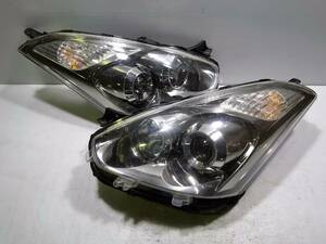 トヨタ　ZNE10G　ウィッシュ　後期　HID 左右 ヘッドライト　ICHIKOH 68-13　点灯チェックOK　　　1021-4