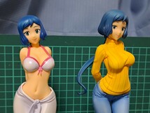 ガンダム ガールズジェネレーション イオリ・リン子 水着Ver.、デニムジーンズVer. 2体セット 1/10スケール ABS&PVC製 彩色済み完成品　_画像9