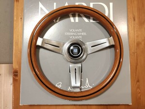 美品 小径 ナルディ NARDI クラシック ウッド ステアリング 33パイ リング ホーンボタン ポリッシュ　ヴィンテージ