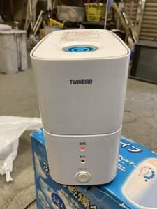 【家電】 TWINBIRD ツインバード 加湿器 スチーム式 パーソナル コンパクト SK-D975 導通確認済み