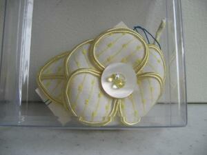 #va garlic chive te.- corsage * yellow flower # French style!