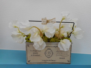  flower interior antique manner can white rose * white sweet pea * Mini blue apple artificial flower secondhand goods ornament 