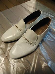 BALLY バリー 革靴 白 BALLY SUISSE サイズ8E およそ26.0～26.5センチ かかと滑り止めゴム 結婚式 正装 ホスト おしゃれ レザー
